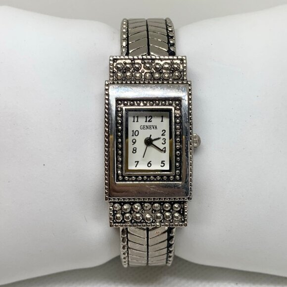 Geneva women silver tone cuff bracelet watch 20mm quartz analog bracelet running - Picture 1 of 6